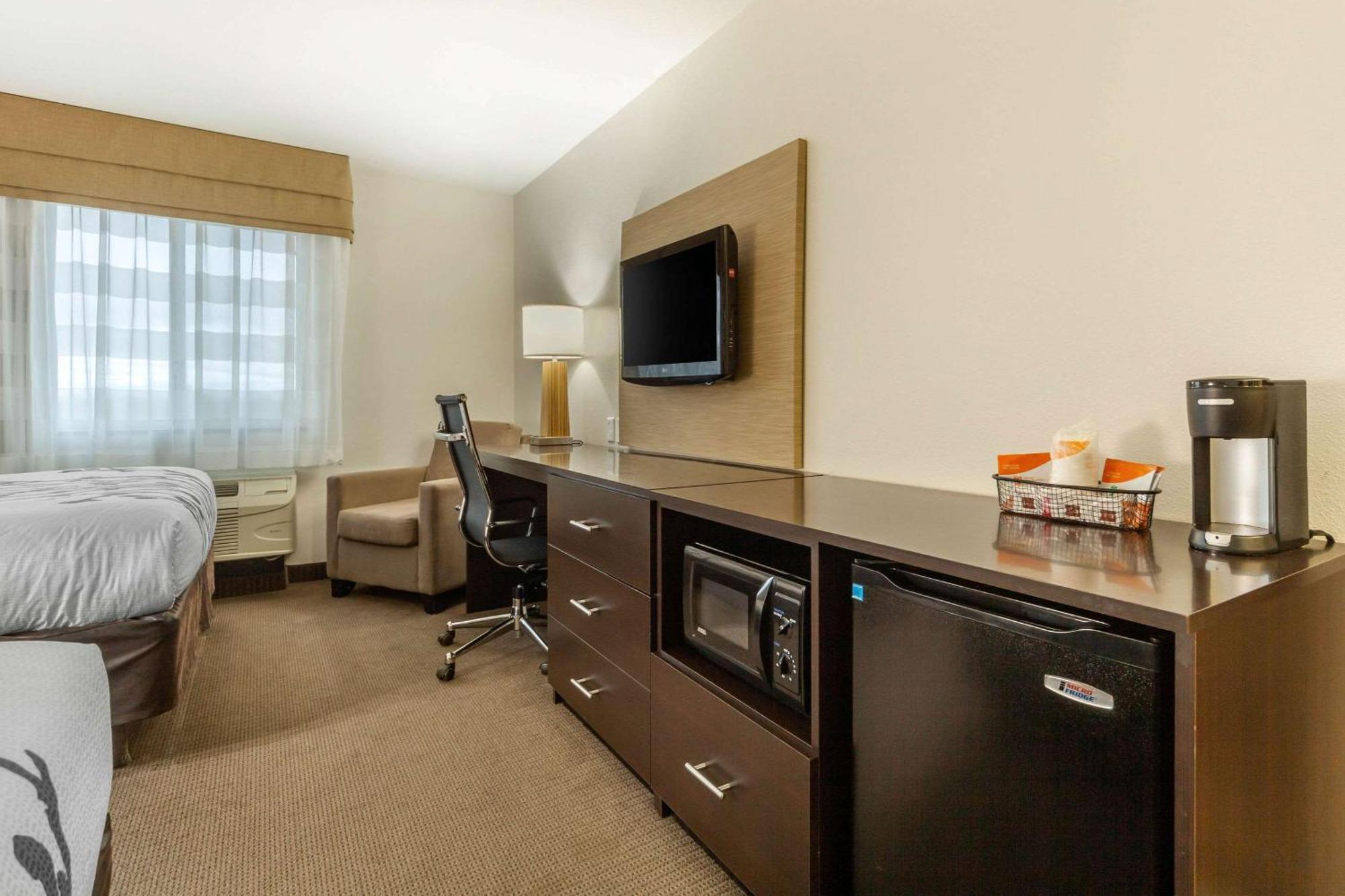 Sleep Inn & Suites Grand Forks Near Alerus Center Extérieur photo