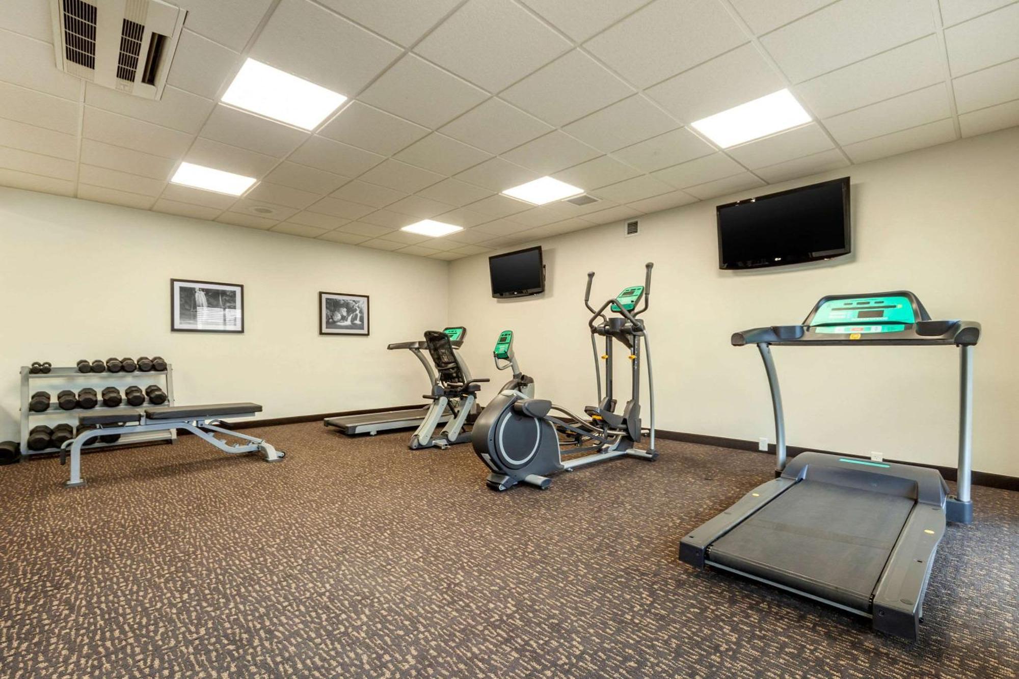 Sleep Inn & Suites Grand Forks Near Alerus Center Extérieur photo